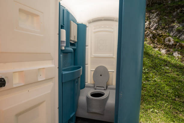 Best Construction site porta potty rental  in Milton, WV